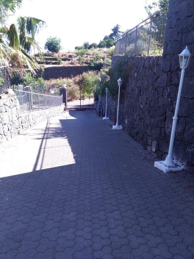 Ai tre archi Villa Mascali Exterior foto